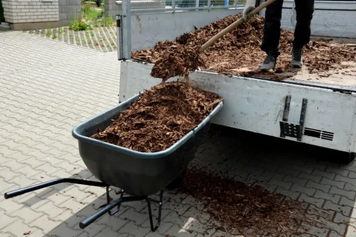 Mulch/Dirt/Soil Delivery